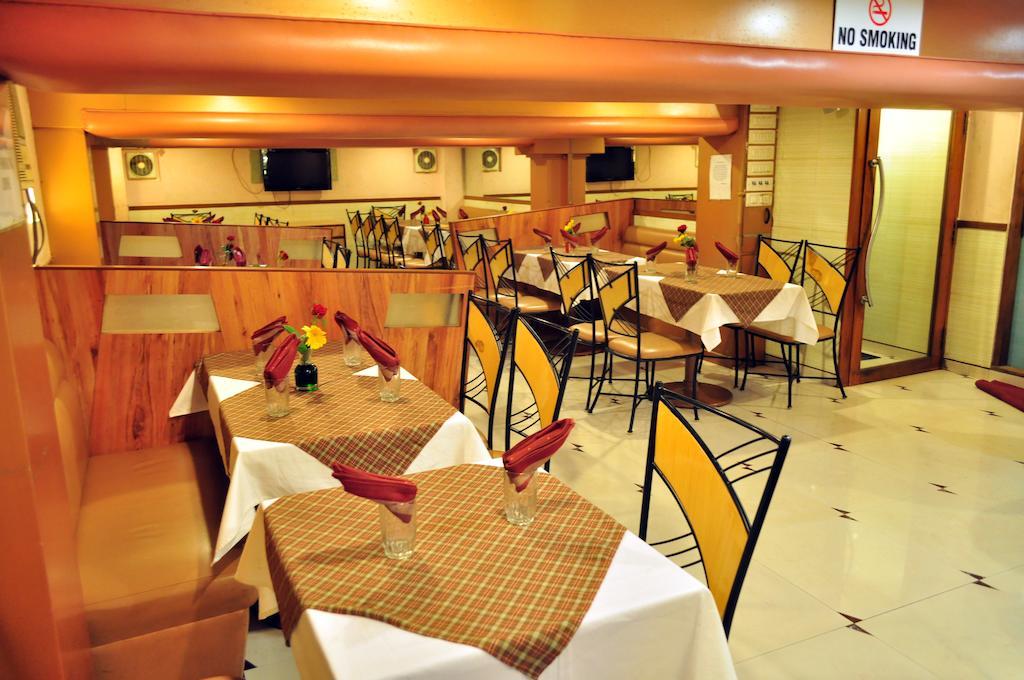 Hotel Tanish Residency Navi Mumbai Esterno foto