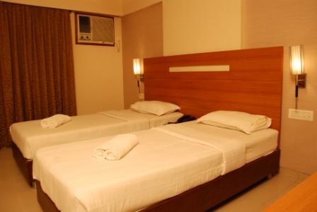 Hotel Tanish Residency Navi Mumbai Esterno foto